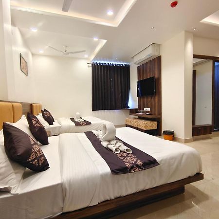 Hotel Vrinda Inn Udaipur Buitenkant foto