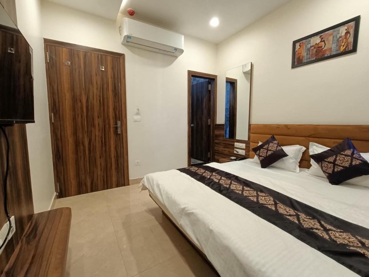 Hotel Vrinda Inn Udaipur Buitenkant foto