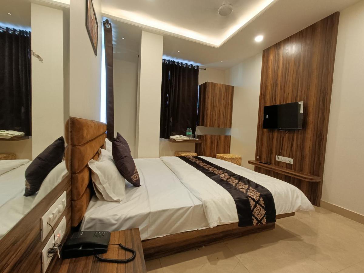 Hotel Vrinda Inn Udaipur Buitenkant foto
