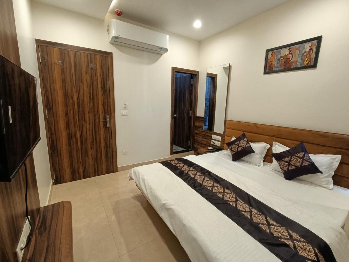 Hotel Vrinda Inn Udaipur Buitenkant foto