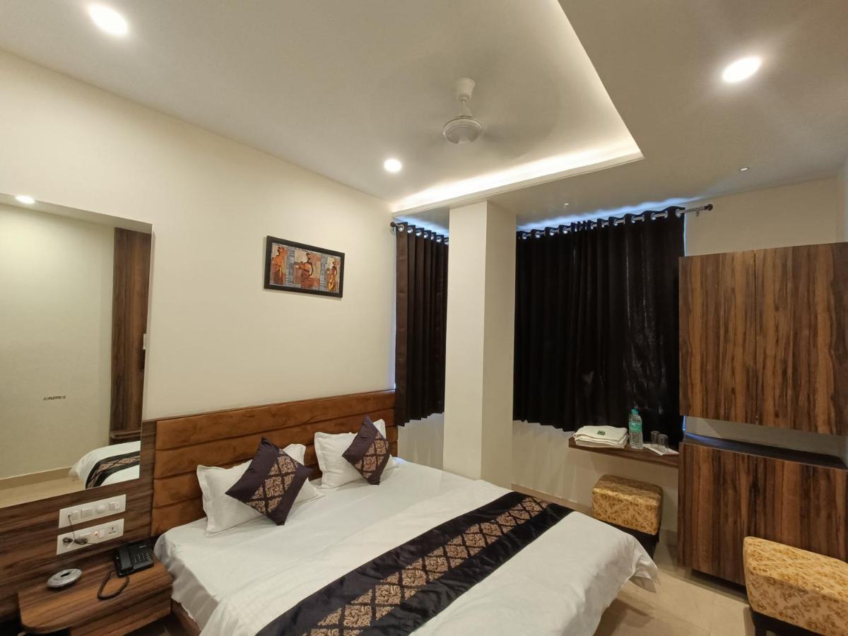 Hotel Vrinda Inn Udaipur Buitenkant foto