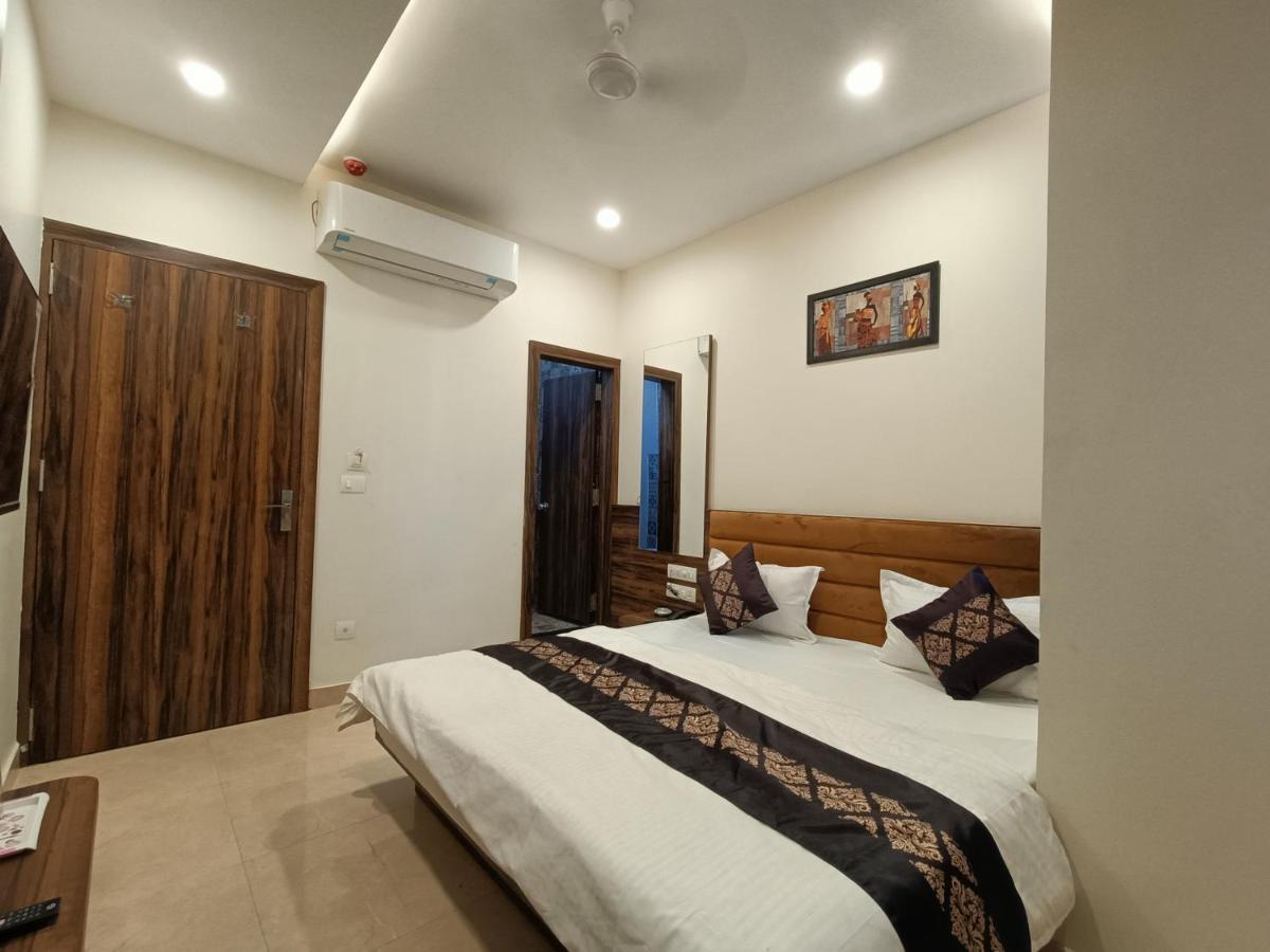 Hotel Vrinda Inn Udaipur Buitenkant foto