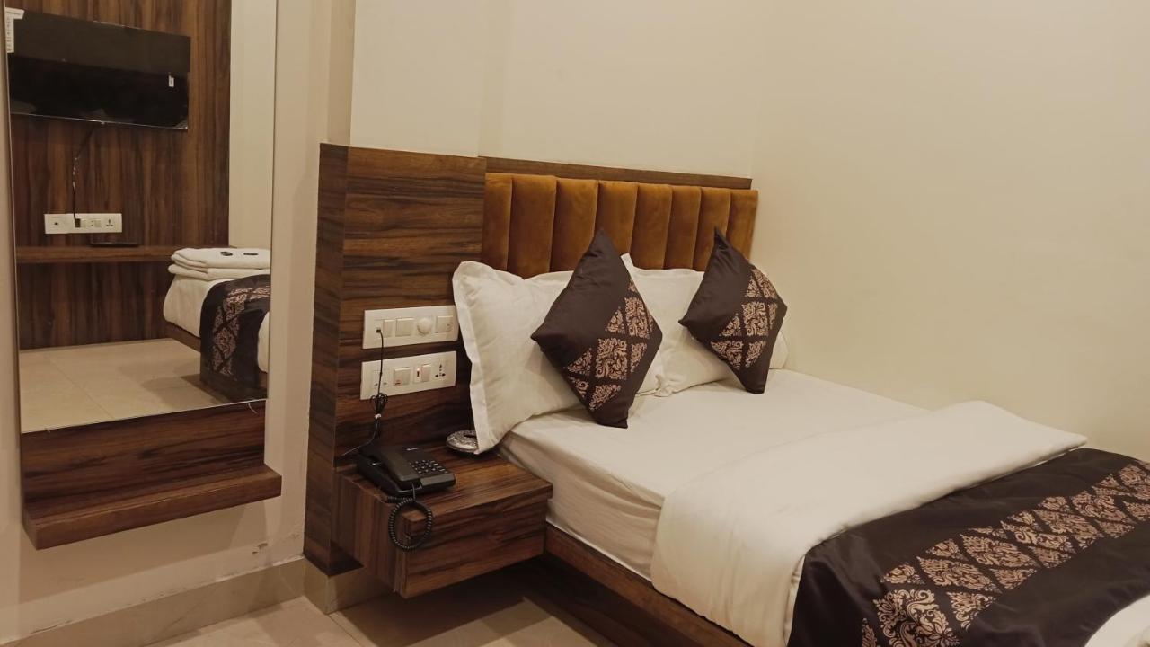 Hotel Vrinda Inn Udaipur Buitenkant foto