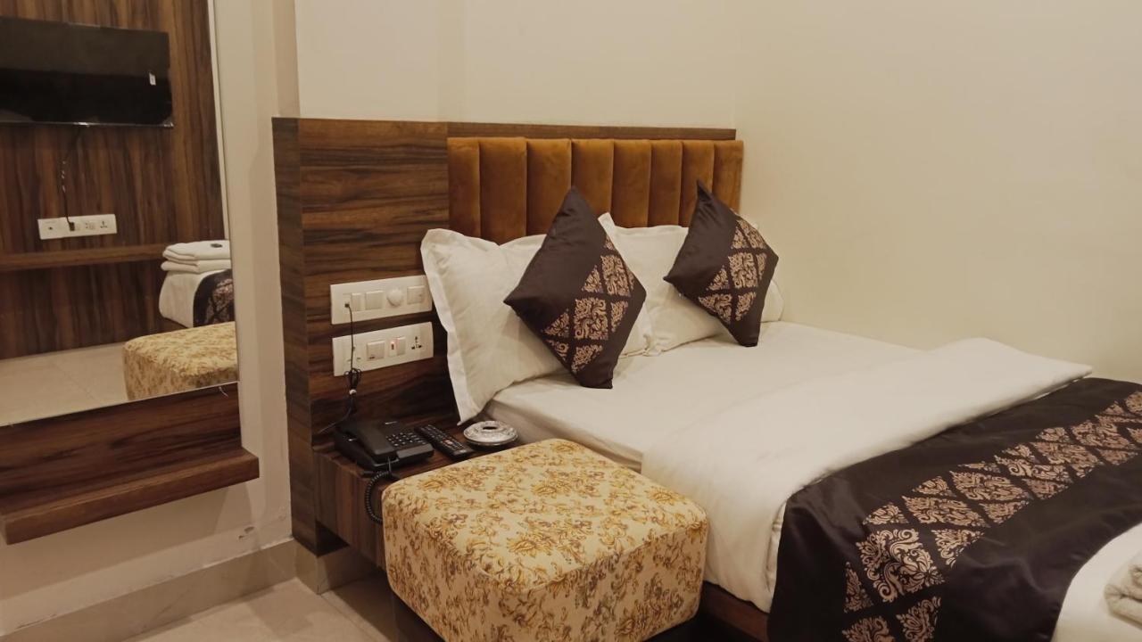 Hotel Vrinda Inn Udaipur Buitenkant foto