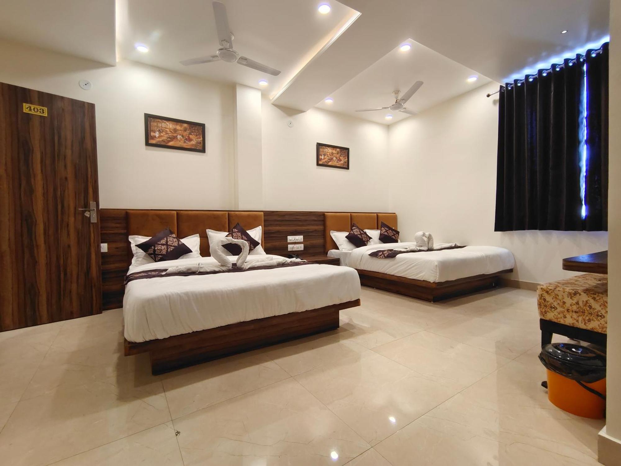 Hotel Vrinda Inn Udaipur Buitenkant foto