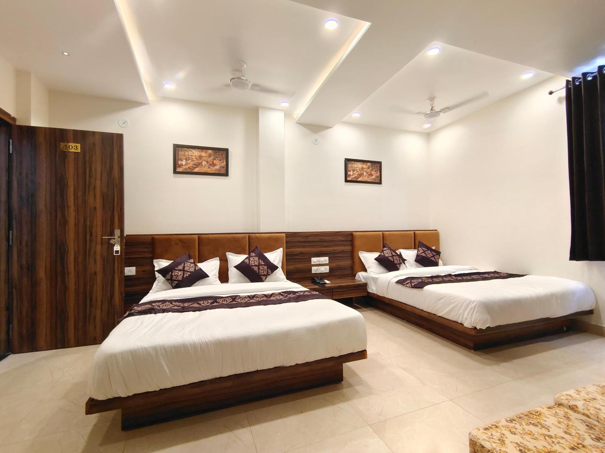 Hotel Vrinda Inn Udaipur Buitenkant foto